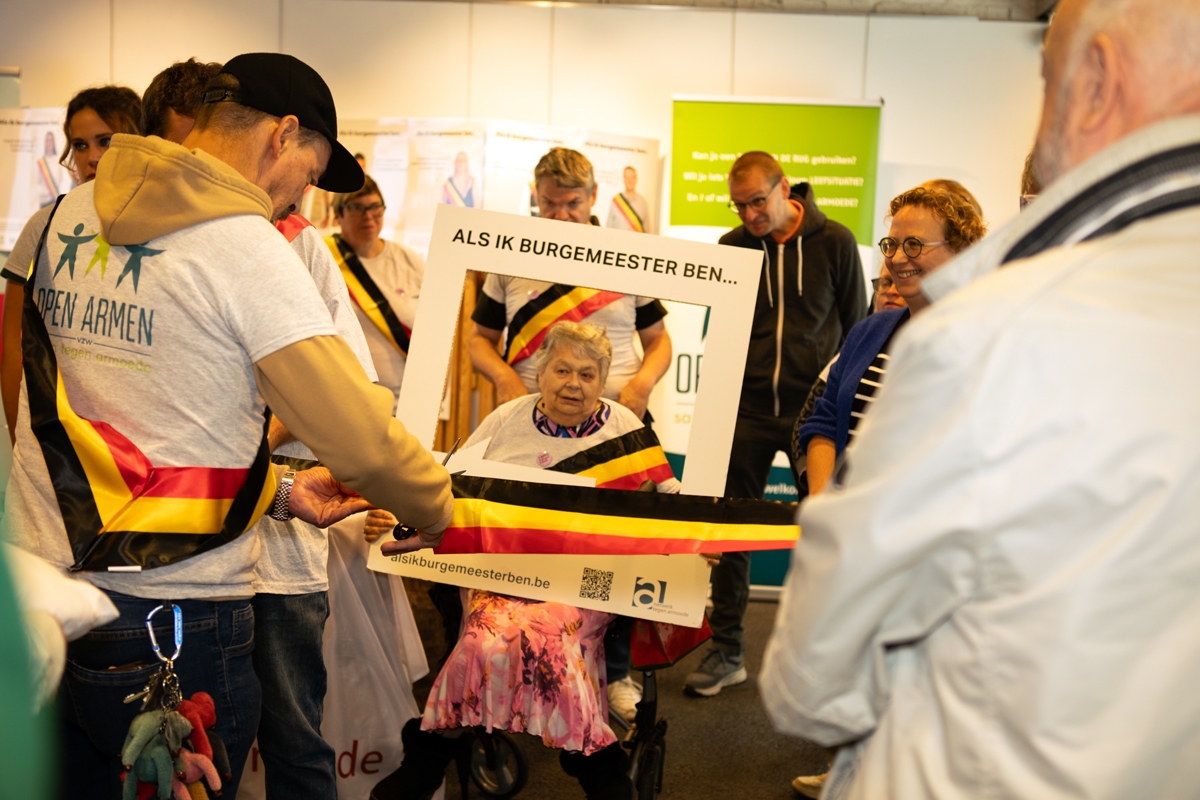 Armoedeverenigingen zetten aanbevelingen op agenda van lokale